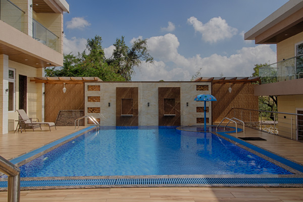 Resort with Swimming Pool in Panchgani