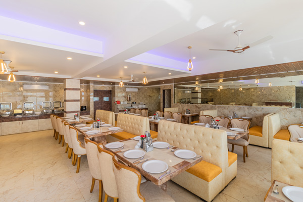 Restaurant at Casa Majestic Resort Panchgani