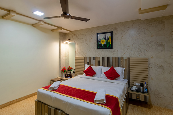 Deluxe Room Budget Room Resort in Panchgani Carnation Deluxe Rooms