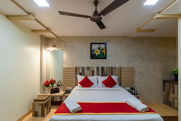 Budget Room Resort Carnation Deluxe Rooms at Casa Majestic Resort Panchgani