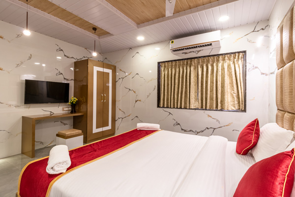 2 Bedroom Apartment with Living Area Casa Majestic Resort Panchgani Iris Room