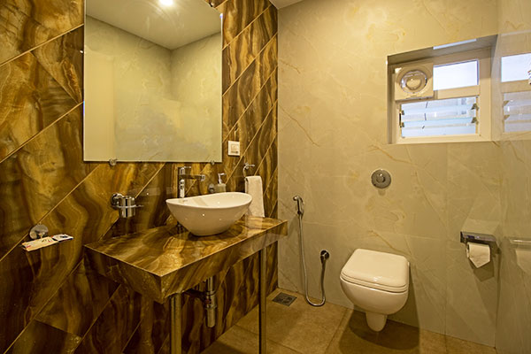 Panchgani Villa 6 Bedroom Lantana Villa- Bathroom