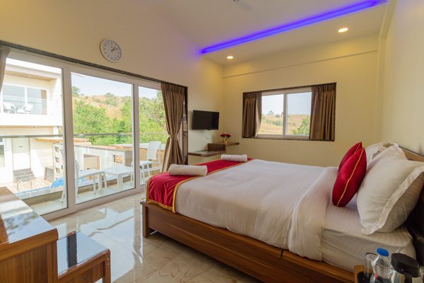 6 Bedroom Tithonia Villa at Panchgani Near Bhillar Casa Majestic