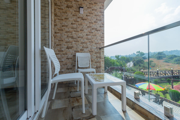 Casa Majestic Resort Panchgani - Tithonia Villa with Balcony View