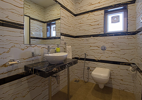 6 Bedrooms Villa with luxury Bathroom at Casa Majestic Resort Panchgani