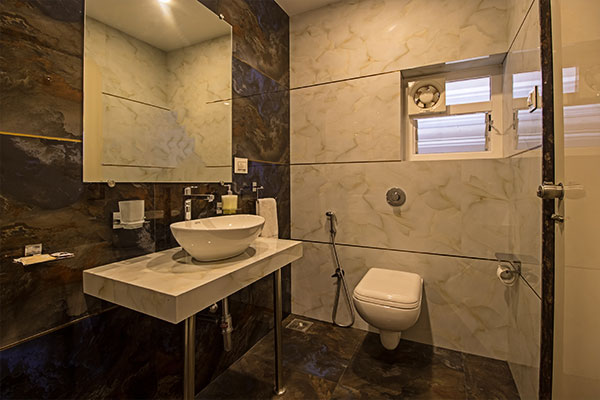 4 Bedrooms Villa with luxury Bathroom at Casa Majestic Resort Panchgani